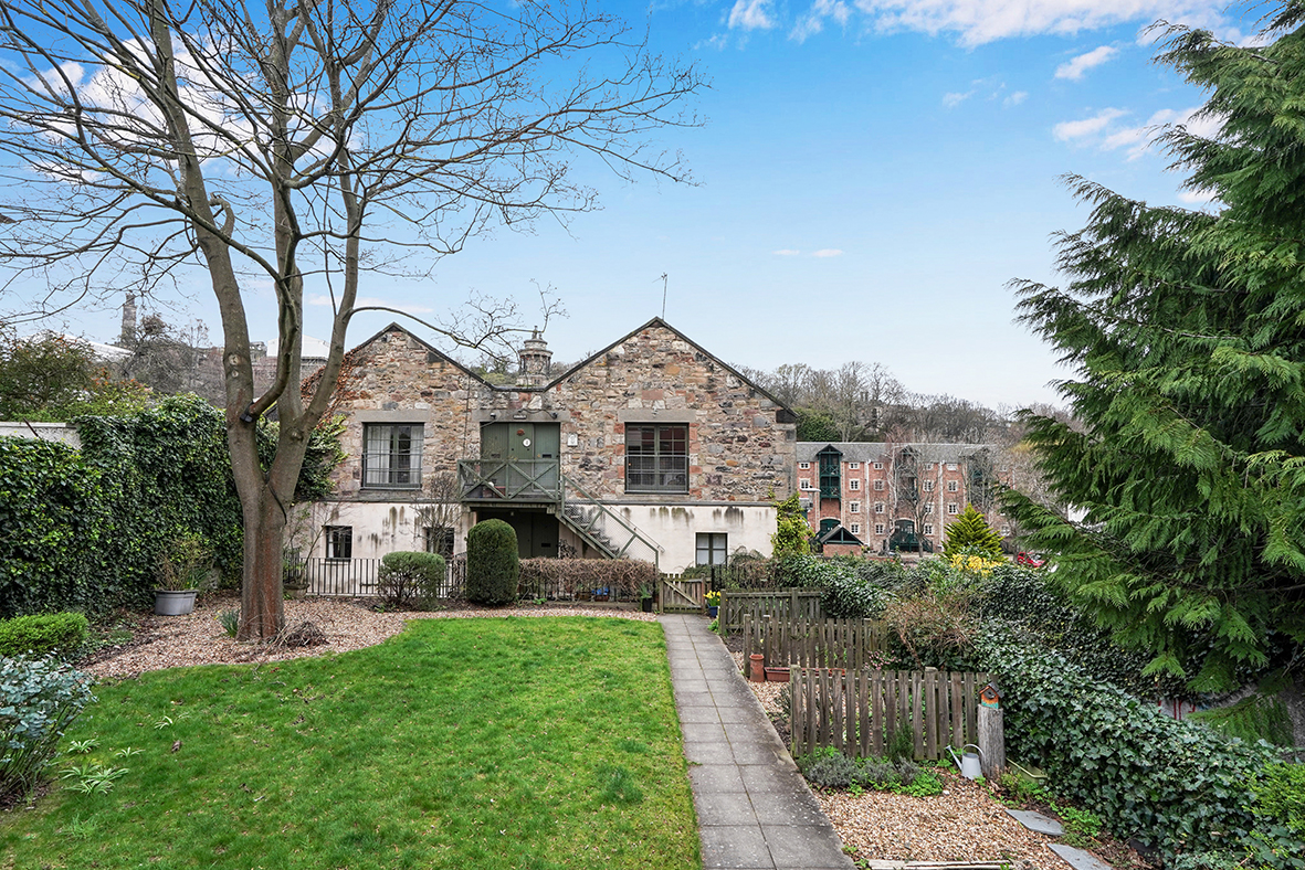 4 Campbell’s Close, Edinburgh, EH8 8JJ